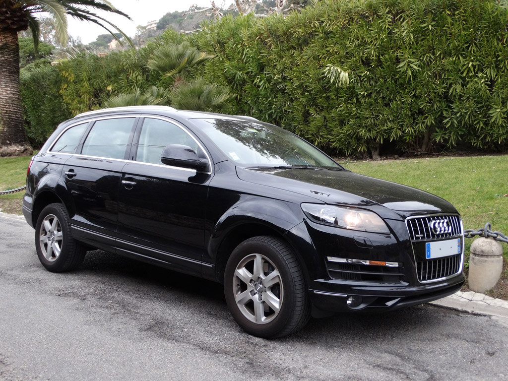 Voiture avec chauffeur sur la Côte d'Azur